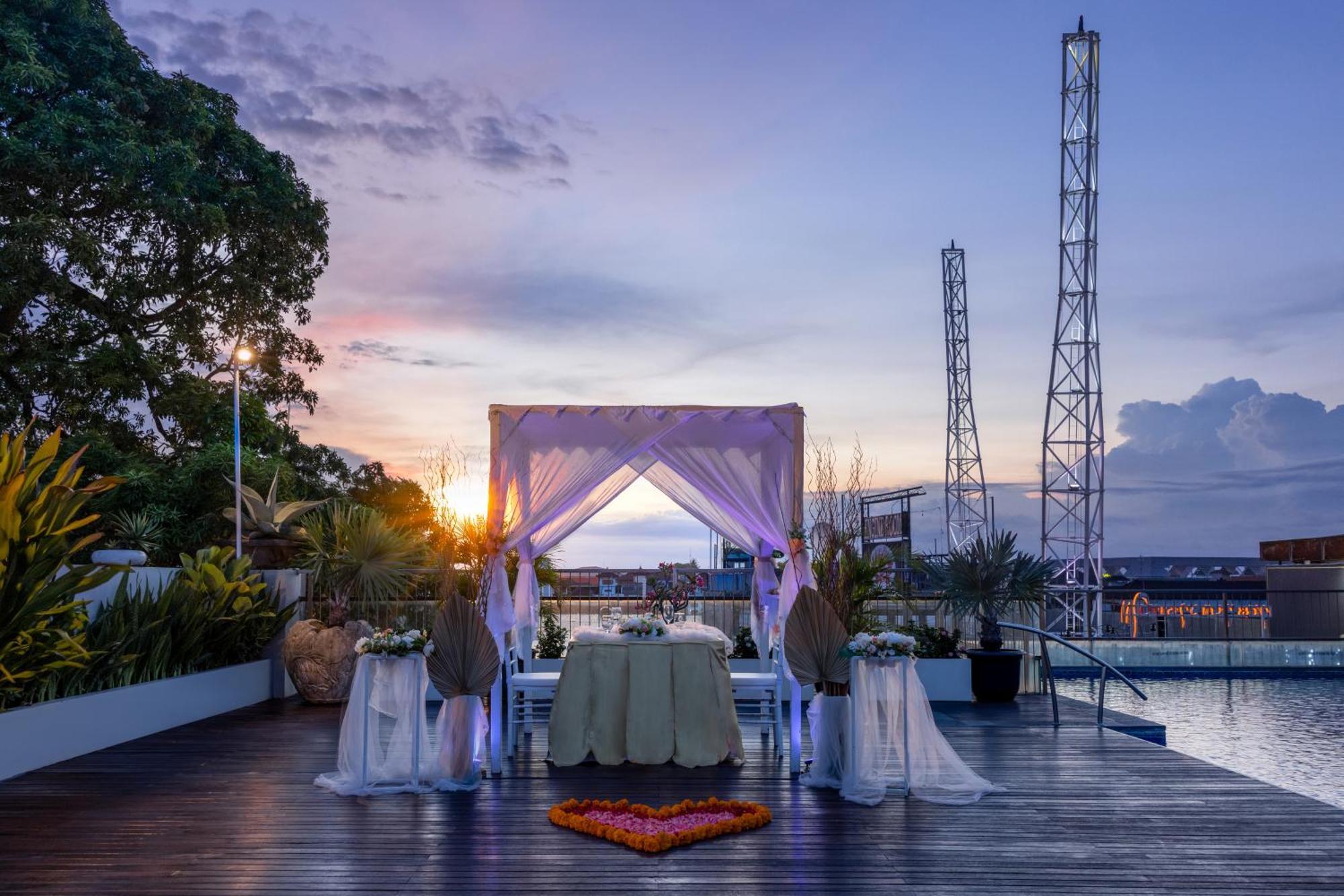 J4 Hotels Legian Exterior foto